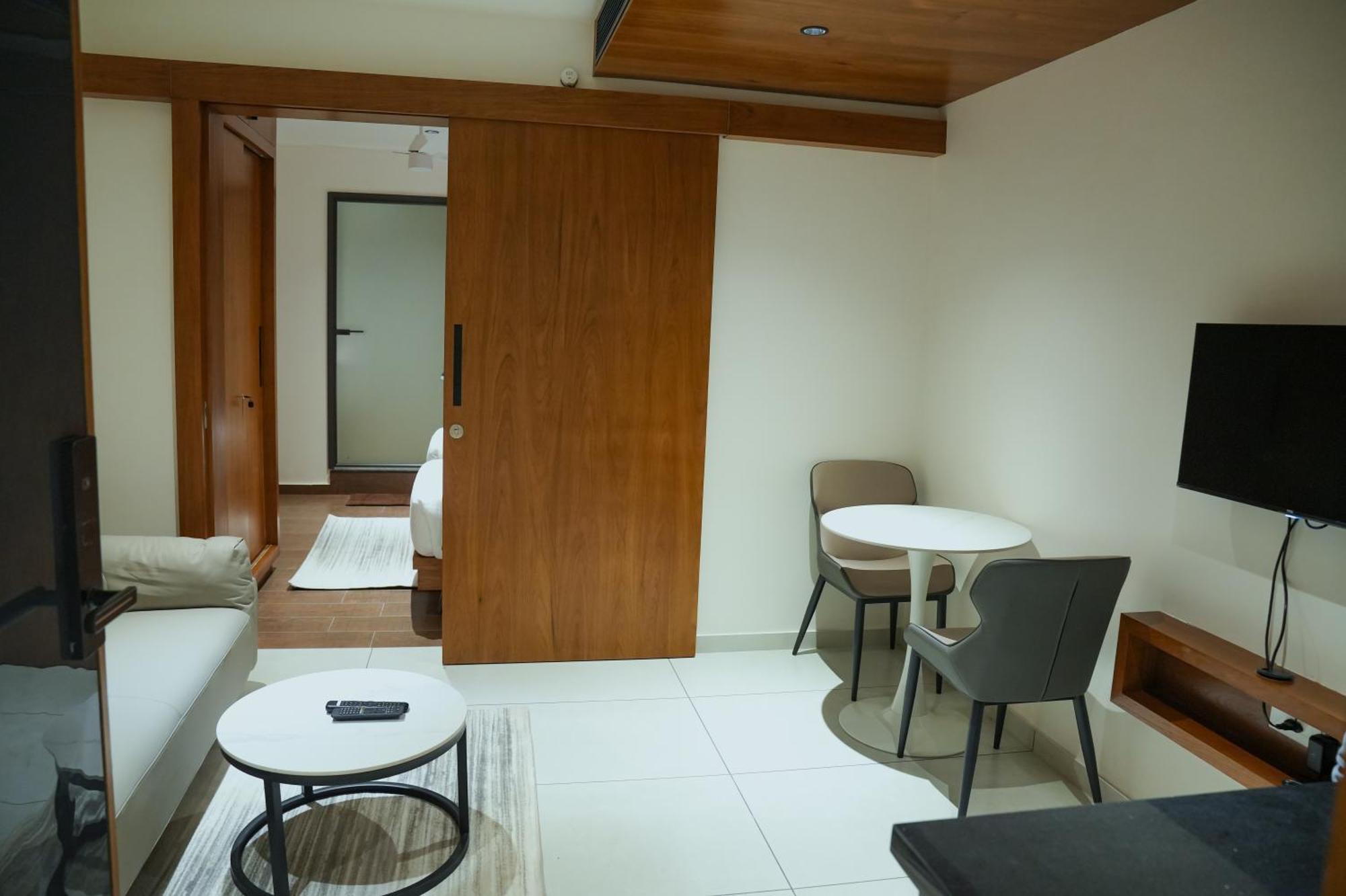 Hotel Cloud Bay Manjeri Exterior foto